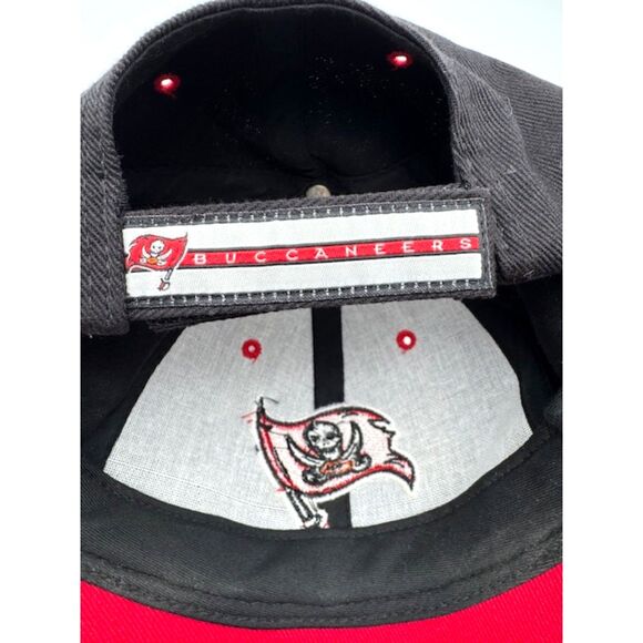 Tampa Bay Buccaneers Baseball Hat NFL Team Black/Red/White Adjustable Cap EUC - Picture 4 of 8